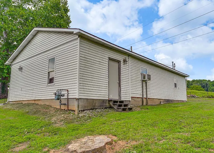 4 Mi To Ohio River: Quiet Guest House W/ Yard!